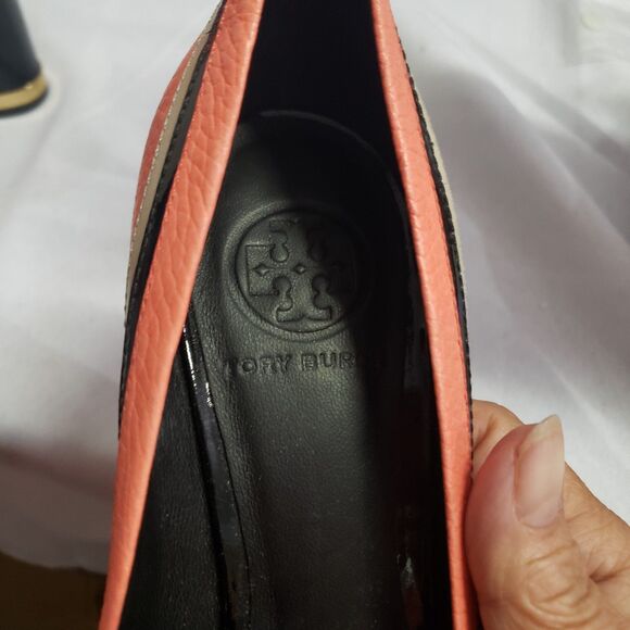 Tory Burch peach/black/gold SAMPLE pump 4.25 "heel" Never worn Size 7 - Picture 5 of 8